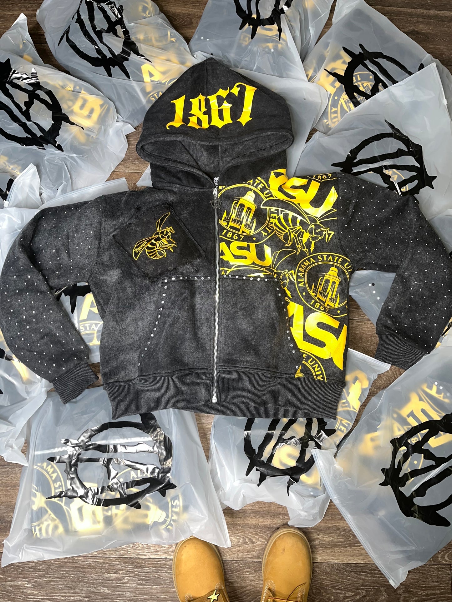 TAxHBCU ACID WASH HOODIE