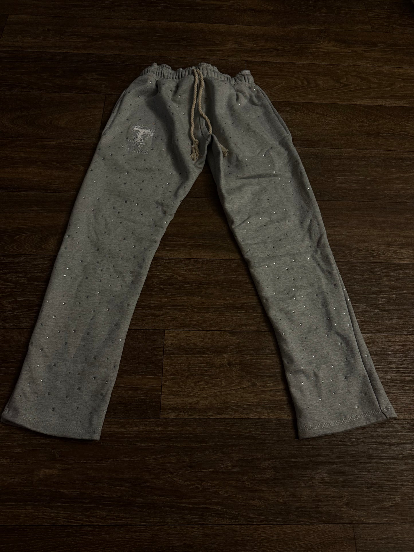 EST DIAMOND SWEATS